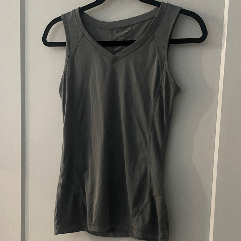 Gray Sleeveless Athletic Top